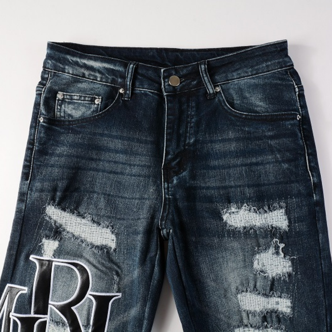 Schwarz Staggered Logo Patch Jeans